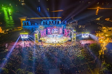 Sự kiện Countdown Nam Phú Quốc 2021 quy tụ nhiều nghệ sĩ tên tuổi và thu hút hàng nghìn người tham gia